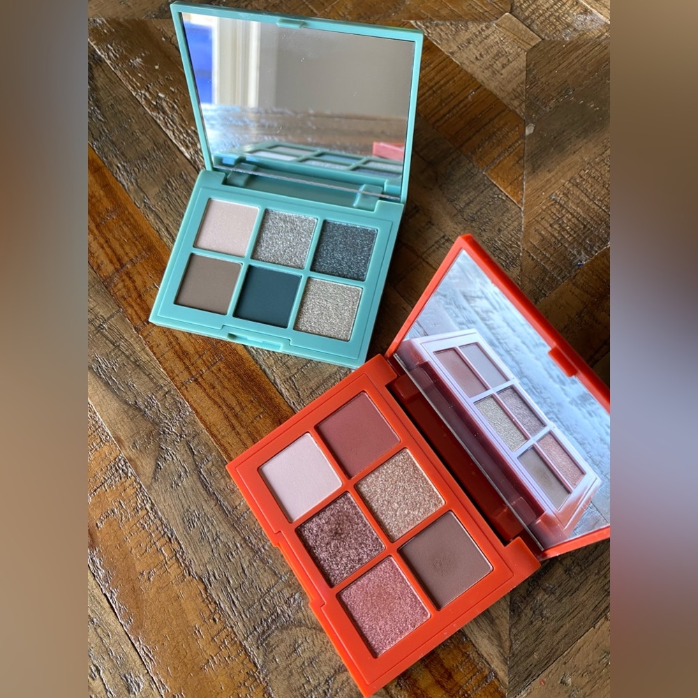 Essence mini palette